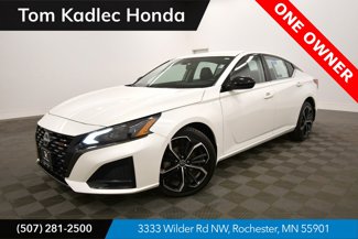 Used 2023 Nissan Altima 2.5 SR image 1