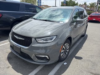 Used 2021 Chrysler Pacifica Touring-L image 1