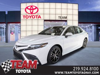 Used 2023 Toyota Camry SE image 1