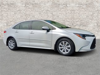 Used 2022 Toyota Corolla LE image 1