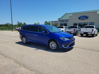 Used 2018 Chrysler Pacifica Touring Plus w/ Tire & Wheel Group image 1