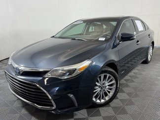 Used 2018 Toyota Avalon Limited image 1