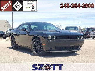 Used 2019 Dodge Challenger SXT w/ Blacktop Package image 1