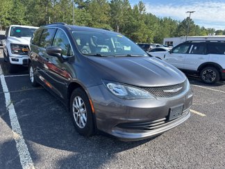 Used 2020 Chrysler Voyager Lxi image 1