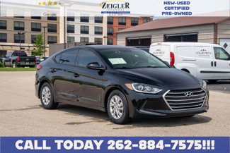 Used 2017 Hyundai Elantra SE image 1