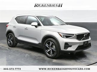 Certified 2025 Volvo XC40 B5 Core image 1
