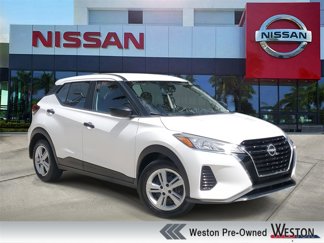 Used 2023 Nissan Kicks S image 1