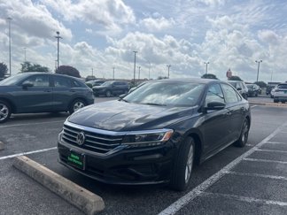Used 2021 Volkswagen Passat 2.0T S image 1