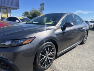 Used 2023 Toyota Camry SE image 1