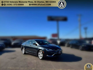 Used 2017 Chrysler 200 Limited Platinum image 1
