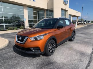 Used 2020 Nissan Kicks SV image 1