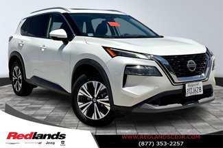 Used 2021 Nissan Rogue SV image 1