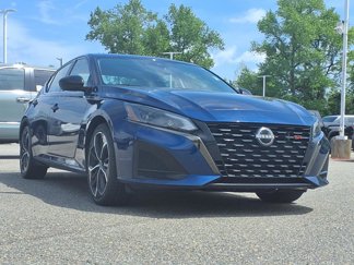 Used 2023 Nissan Altima 2.5 SR image 1