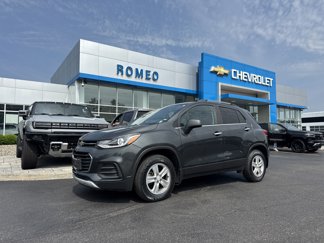 Used 2018 Chevrolet Trax LT w/ Sun & Sound Package image 1