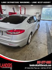 Used 2019 Ford Fusion SE image 1