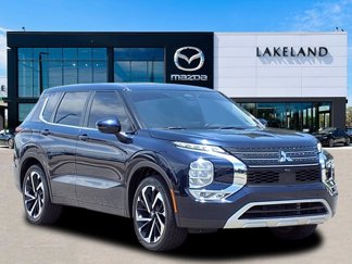 Used 2022 Mitsubishi Outlander SE image 1