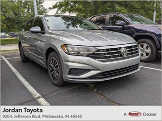 Used 2021 Volkswagen Jetta SE image 1