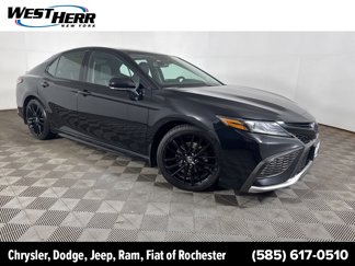Used 2021 Toyota Camry XSE image 1