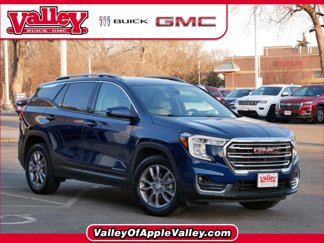 Used 2022 GMC Terrain SLT w/ Tech Package image 1