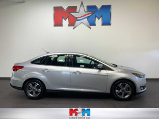 Used 2016 Ford Focus SE image 1