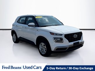 Used 2022 Hyundai Venue SE image 1
