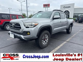 Used 2016 Toyota Tacoma SR5 image 1