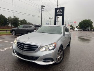 Used 2014 Mercedes-Benz E 250 BlueTEC 4MATIC Sedan image 1