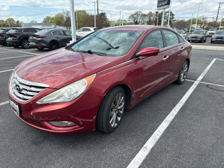 Used 2011 Hyundai Sonata SE image 1