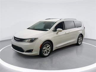 Used 2018 Chrysler Pacifica Touring-L Plus w/ Tire & Wheel Group image 1