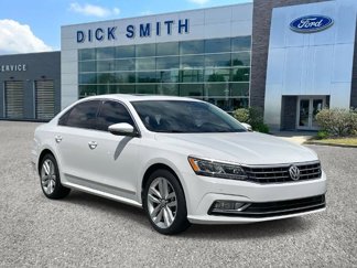 Used 2017 Volkswagen Passat 1.8T SE image 1