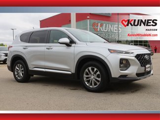 Used 2020 Hyundai Santa Fe SE image 1