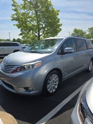 Used 2016 Toyota Sienna Limited Premium image 1