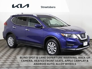 Used 2019 Nissan Rogue SV image 1