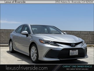 Used 2021 Toyota Camry LE image 1