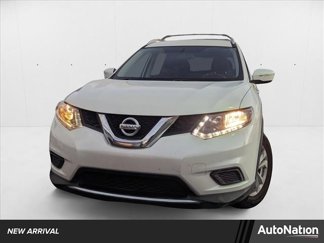 Used 2015 Nissan Rogue SV image 1