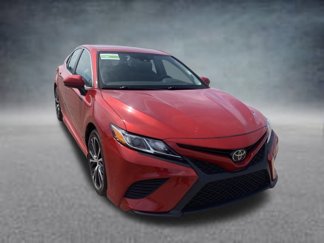Used 2020 Toyota Camry SE image 1