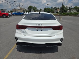 Used 2023 Kia Forte LXS video 3