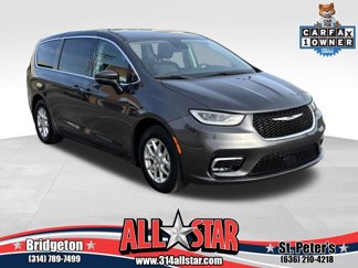Certified 2023 Chrysler Pacifica Touring-L image 1