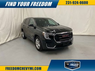 Used 2023 GMC Terrain SLE image 1
