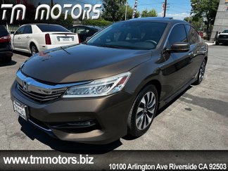 Used 2017 Honda Accord Touring image 1