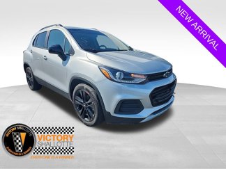 Used 2022 Chevrolet Trax LT w/ Redline Edition image 1