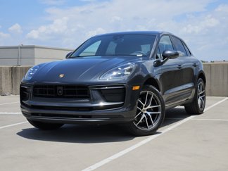 Certified 2025 Porsche Macan image 1
