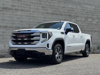 Used 2023 GMC Sierra 1500 SLE image 1