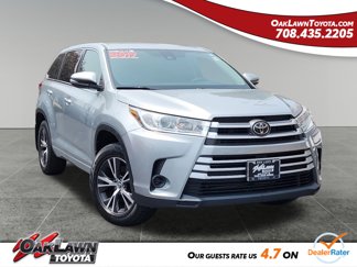Used 2017 Toyota Highlander LE image 1