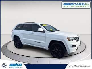 Used 2019 Jeep Grand Cherokee Altitude image 1