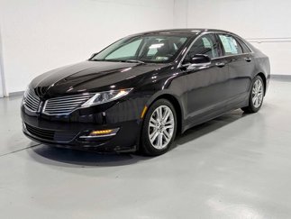 Used 2016 Lincoln MKZ image 1