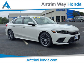 Used 2023 Honda Civic Touring image 1