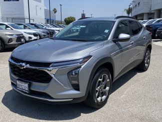 Used 2025 Chevrolet Trax LT w/ LT Convenience Package image 1