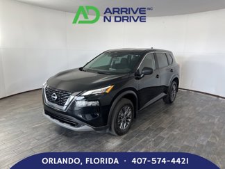 Used 2023 Nissan Rogue S image 1