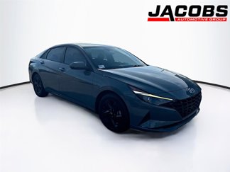Used 2023 Hyundai Elantra SEL image 1